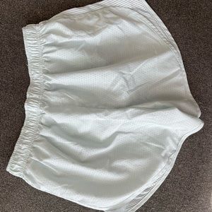 Nike running shorts size L